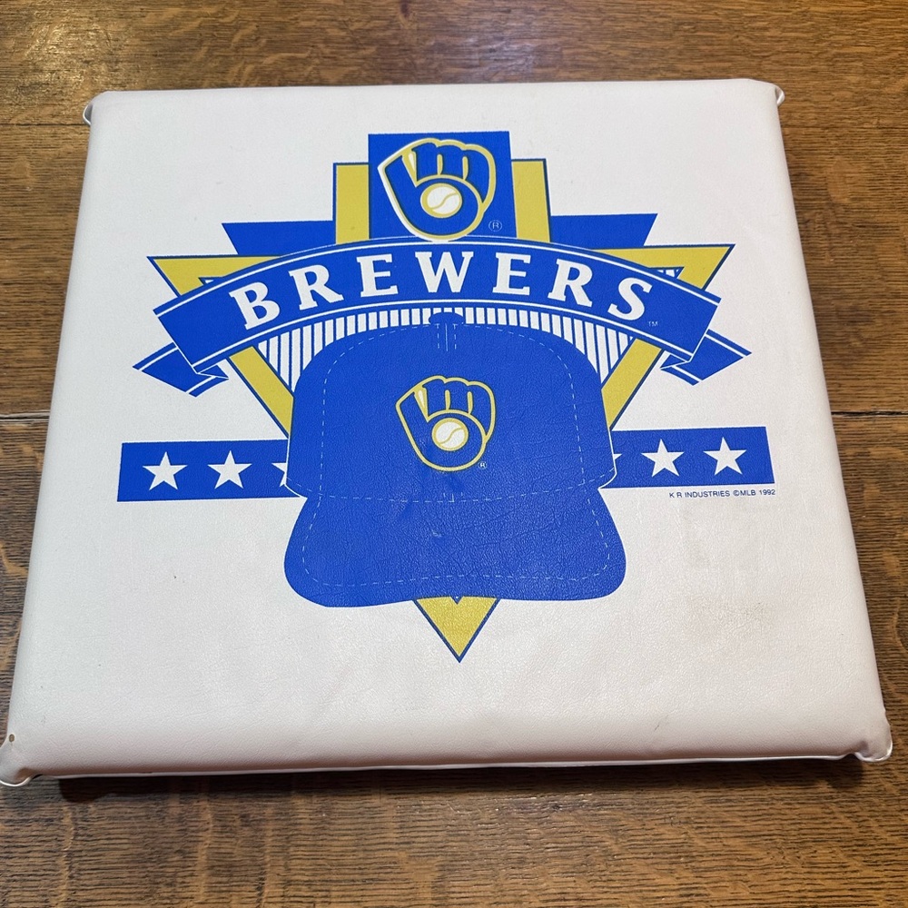 Milwaukee Brewers vintage y2K 1992‎ seat cushion